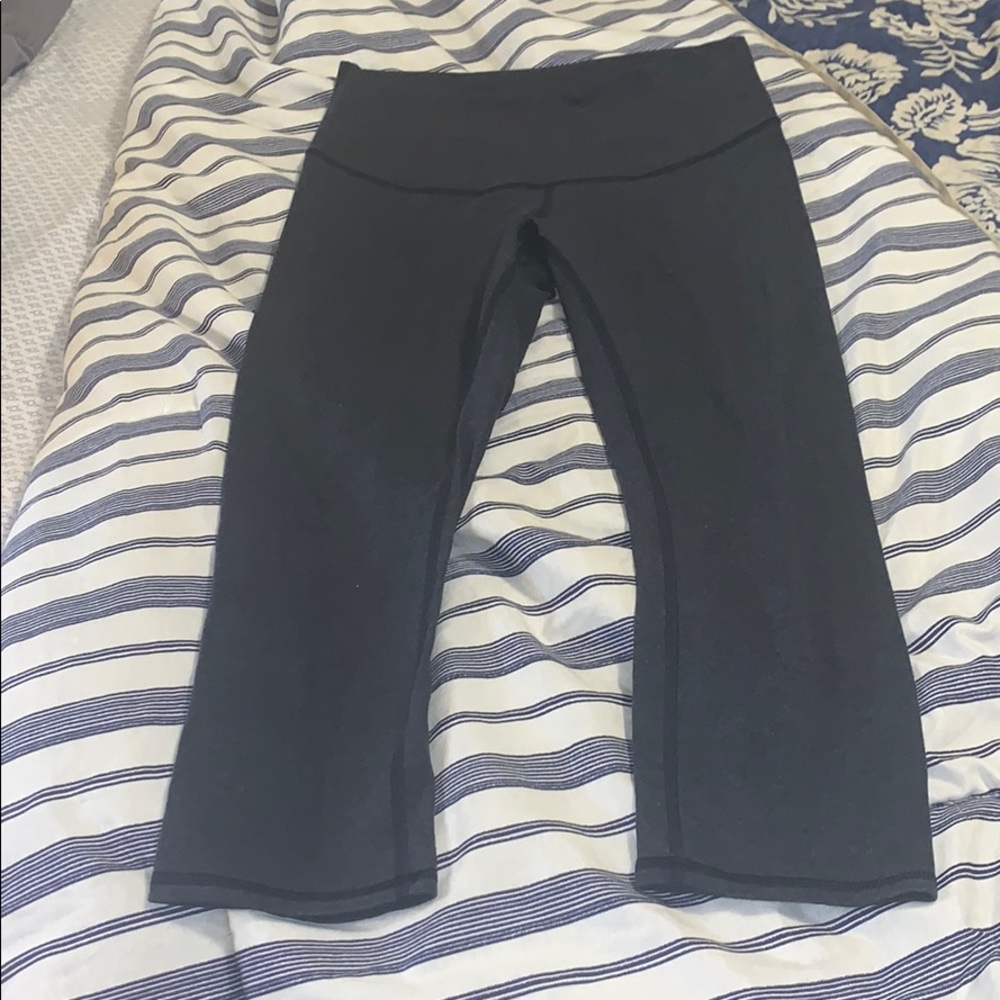 Lululemon Grey with high waist Capri